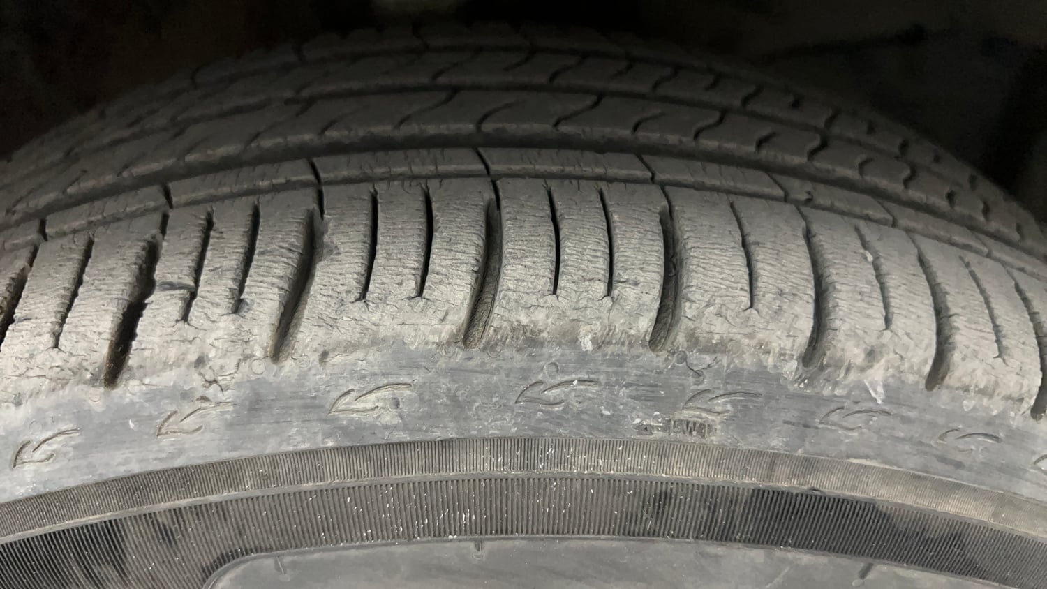 Used 2021 Honda City V CVT Petrol Petrol Automatic tyres RIGHT FRONT TYRE TREAD VIEW