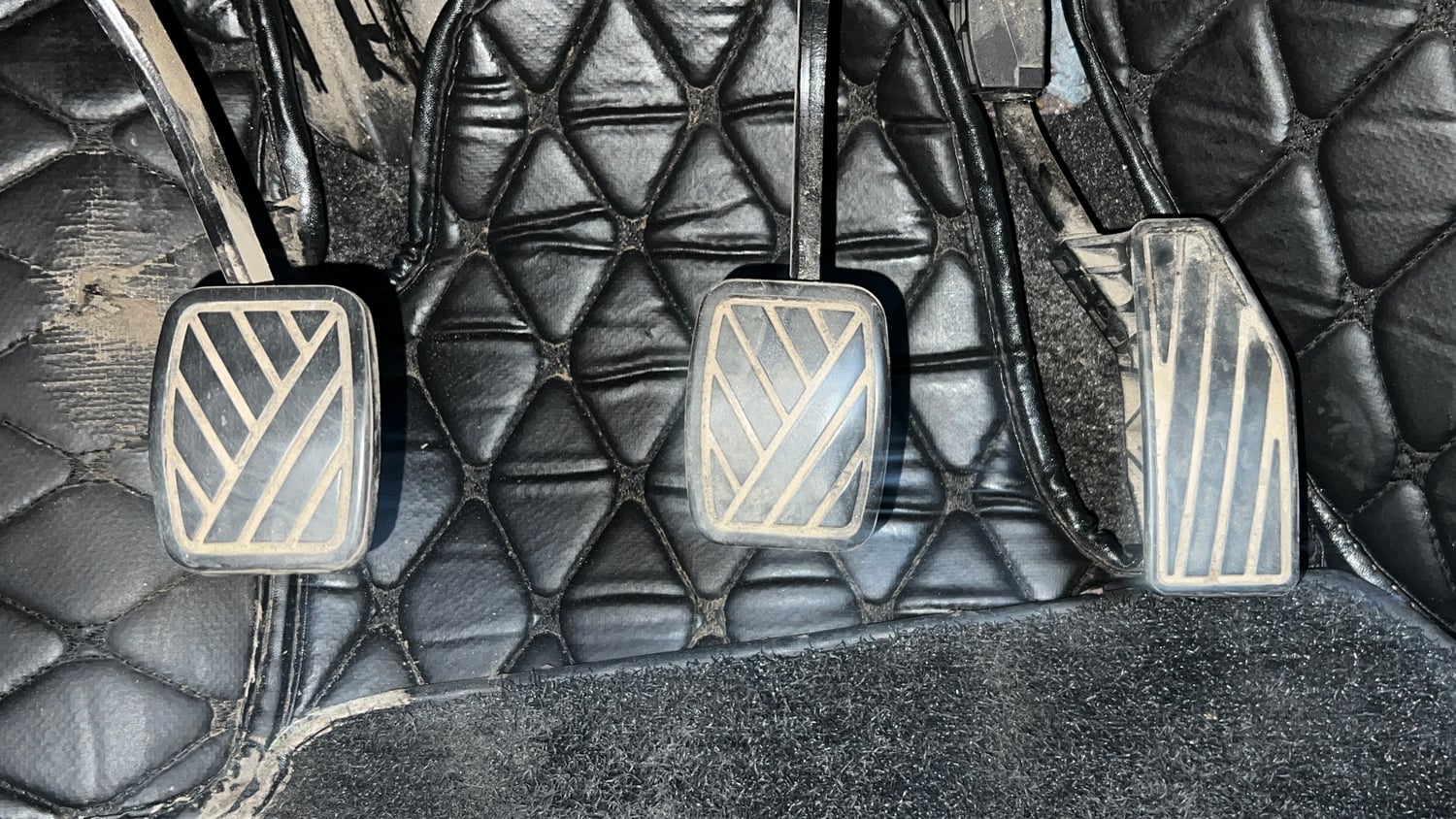 Used 2023 Maruti Suzuki Swift ZXi Petrol Manual interior PEDALS VIEW