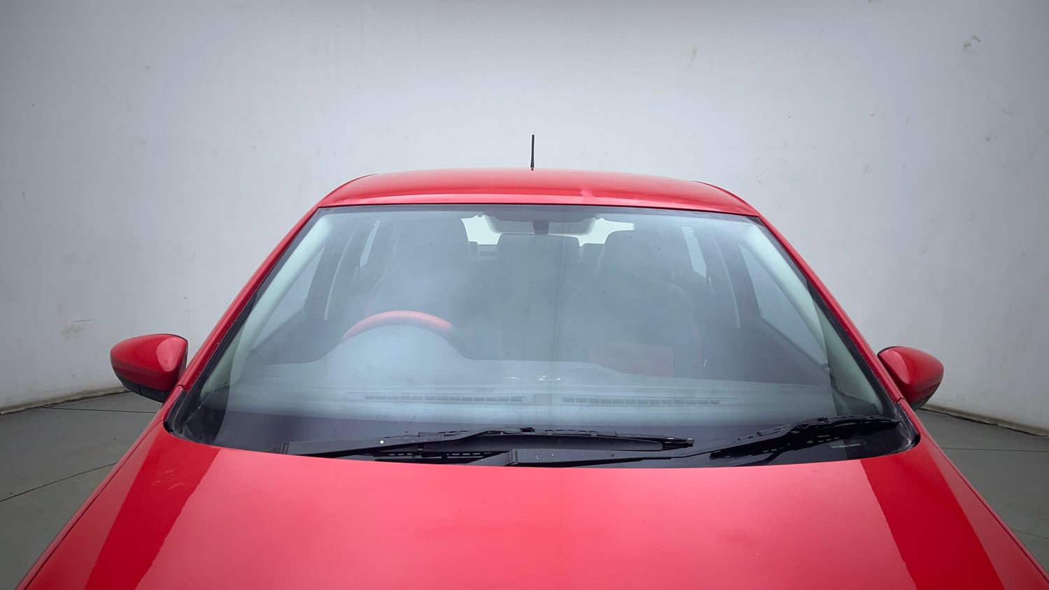 Used 2019 Volkswagen Polo Trendline 1.0L (P) Petrol Manual exterior FRONT WINDSHIELD VIEW