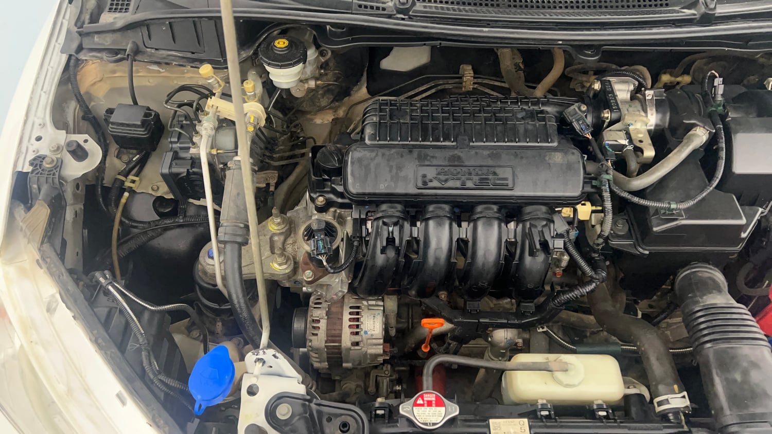 Used 2016 Honda City SV CVT Petrol Automatic engine ENGINE RIGHT SIDE VIEW