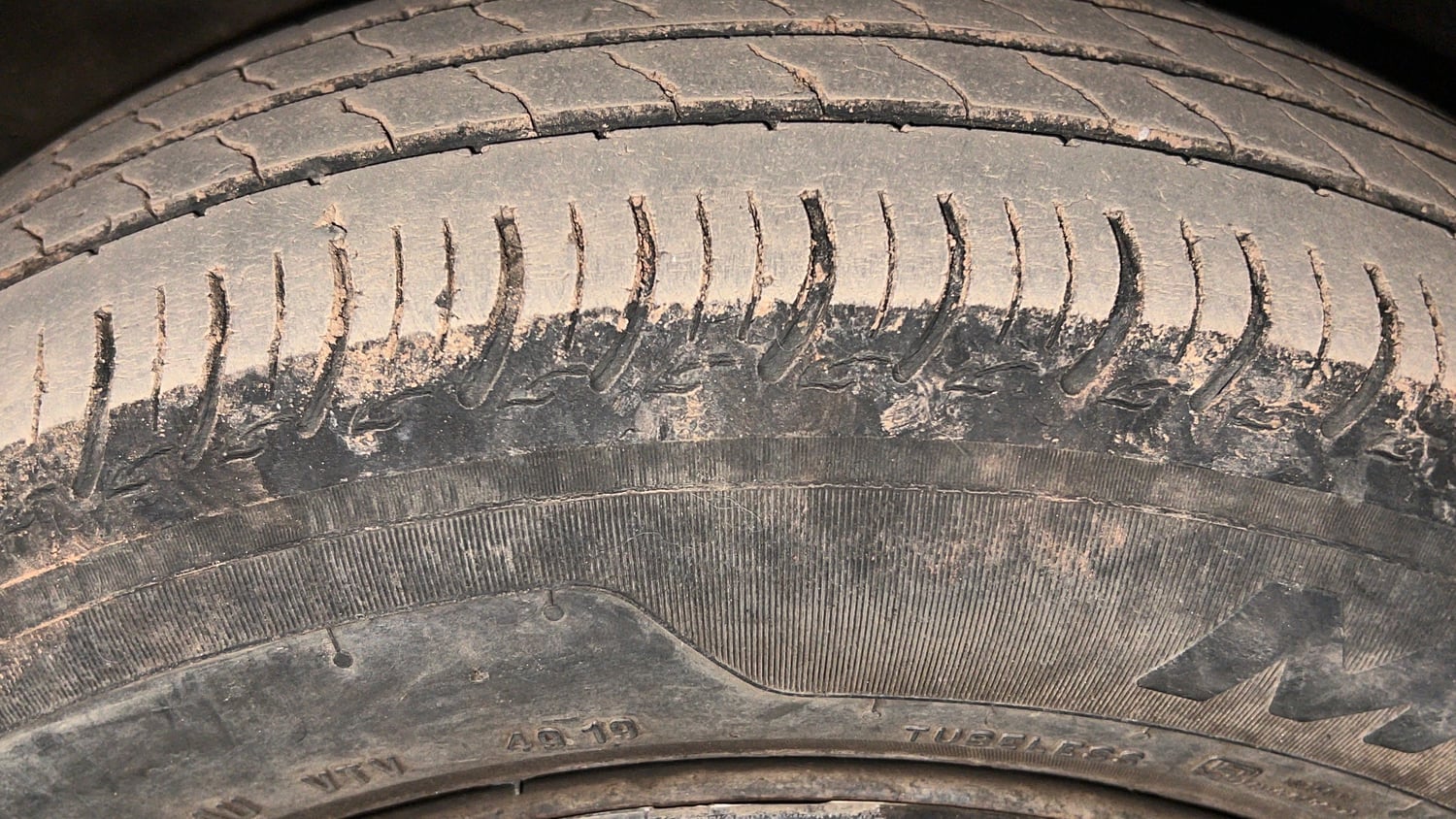 Used 2020 Maruti Suzuki S-Presso VXi Plus Petrol Manual tyres LEFT FRONT TYRE TREAD VIEW
