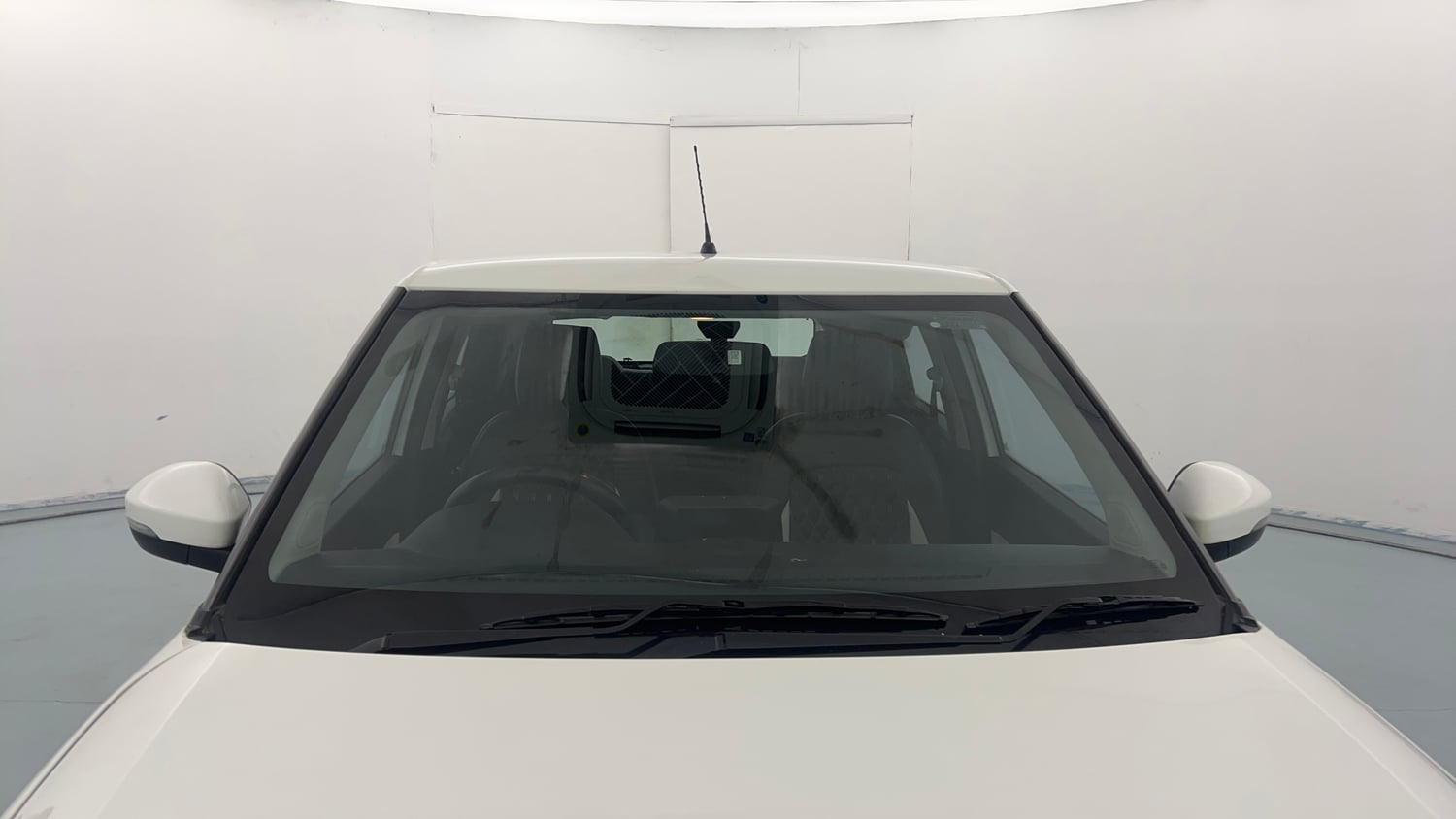 Used 2022 Tata Punch Accomplished Dazzle Pack MT Petrol Manual exterior FRONT WINDSHIELD VIEW