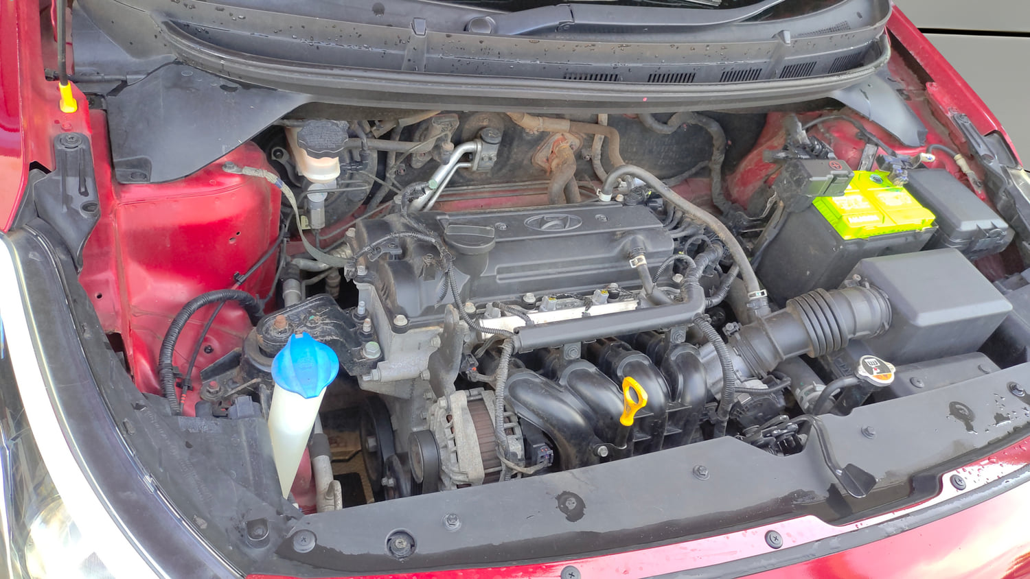 Used 2015 Hyundai Elite i20 Magna 1.2 Petrol Manual engine ENGINE RIGHT SIDE VIEW