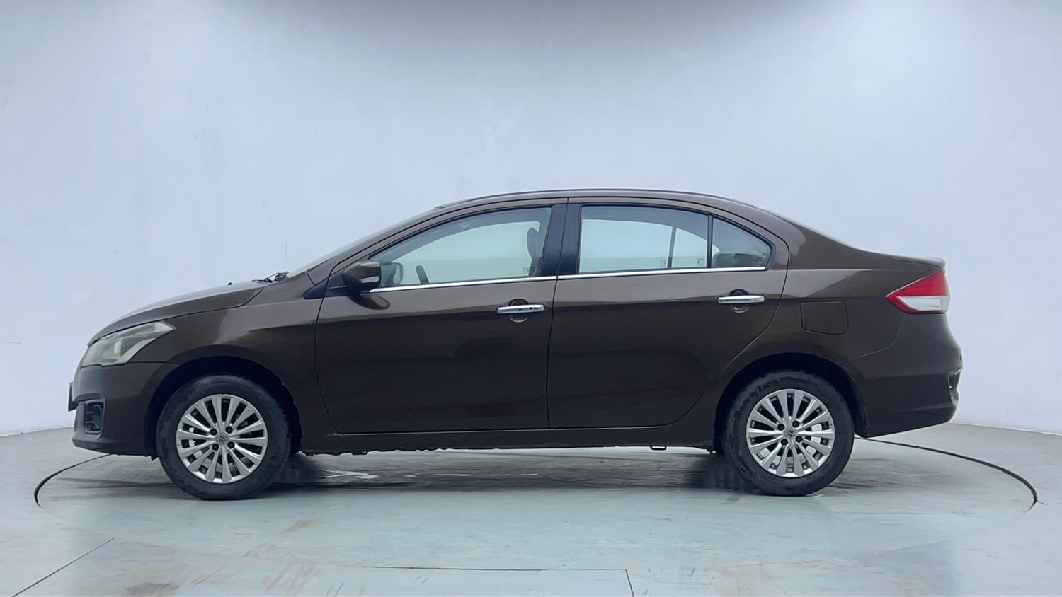 Used 2017 Maruti Suzuki Ciaz ZXi Petrol Manual exterior LEFT SIDE VIEW