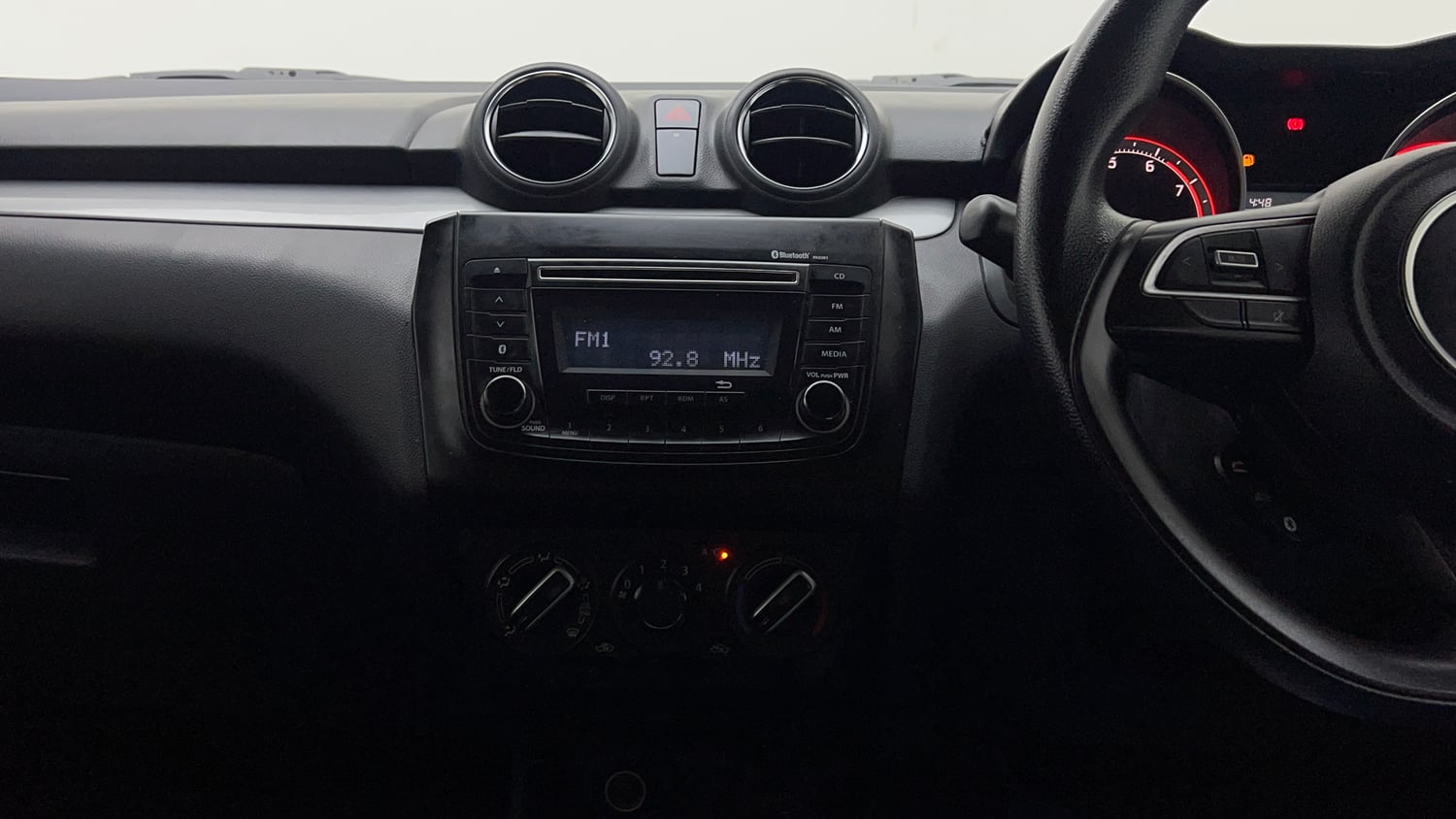 Used 2018 Maruti Suzuki Swift VXi Petrol Manual interior MUSIC SYSTEM & AC CONTROL VIEW