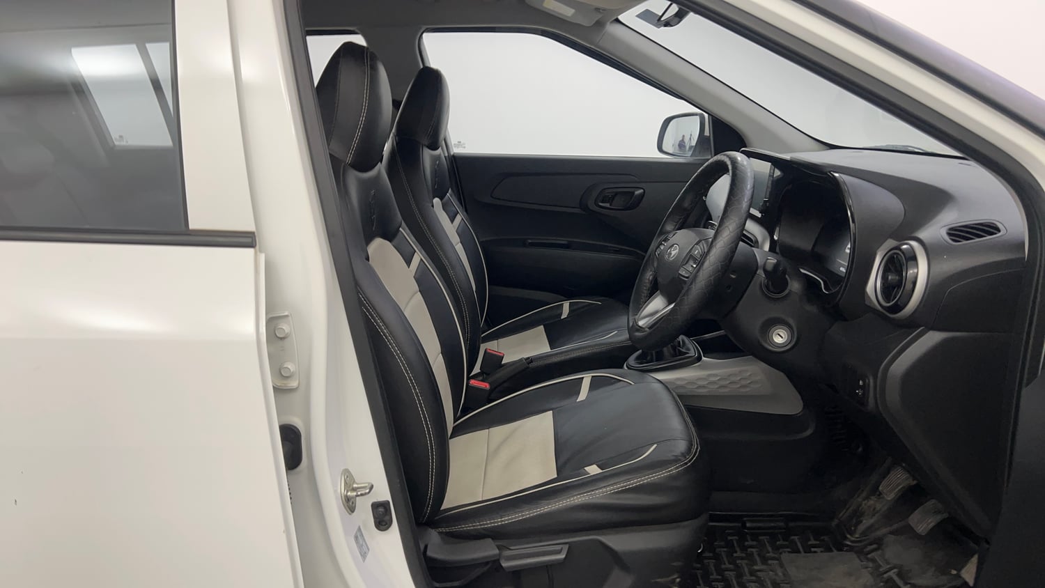 Used 2024 Hyundai Exter S 1.2 MT Petrol Manual interior RIGHT SIDE FRONT DOOR CABIN VIEW