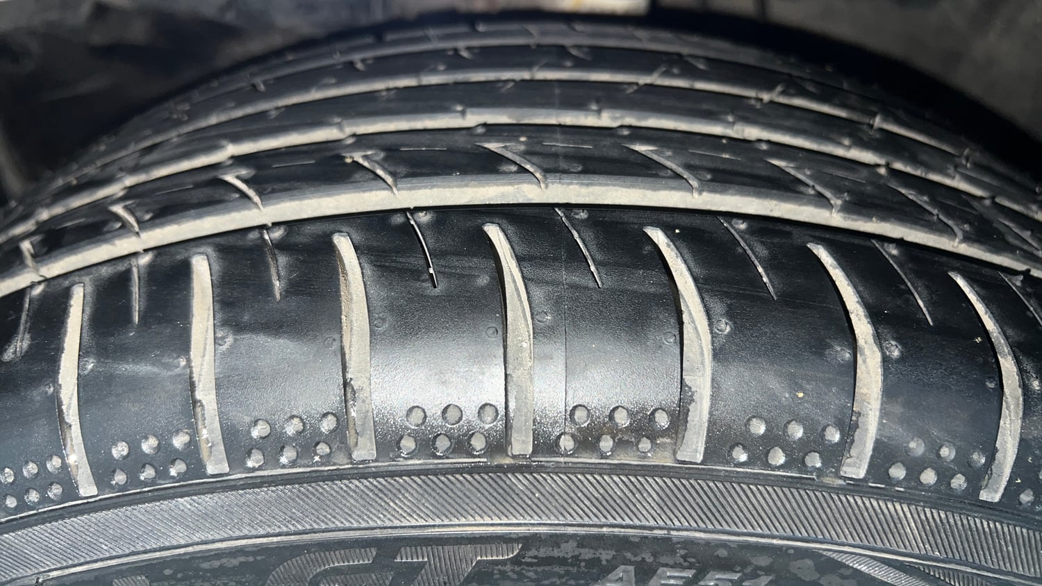 Used 2022 Honda City ZX CVT Petrol Petrol Automatic tyres LEFT FRONT TYRE TREAD VIEW