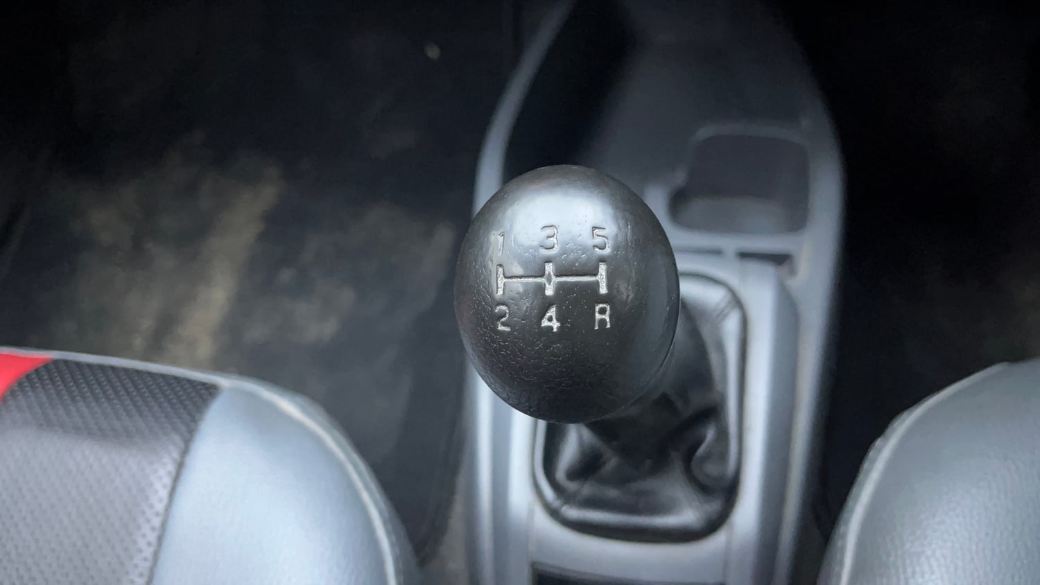 Used 2015 Maruti Suzuki Alto 800 Lxi Petrol Manual interior GEAR  KNOB VIEW