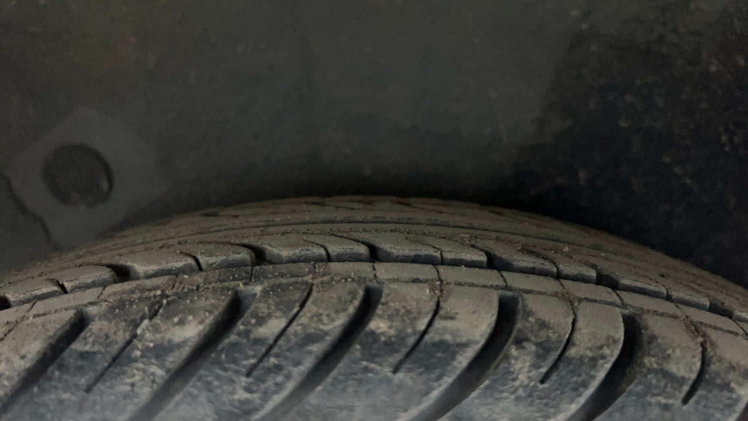 Used 2012 Hyundai i10 Sportz 1.2 Kappa2 Petrol Manual tyres RIGHT REAR TYRE TREAD VIEW