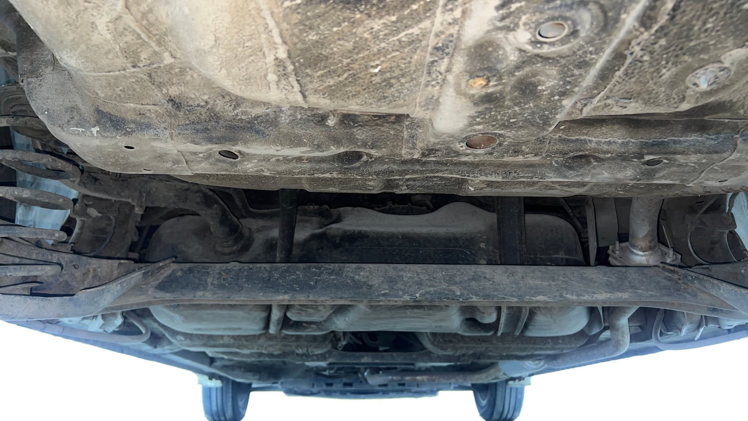 Used 2017 Honda City V Petrol Petrol Manual extra REAR UNDERBODY VIEW (TAKEN FROM REAR)