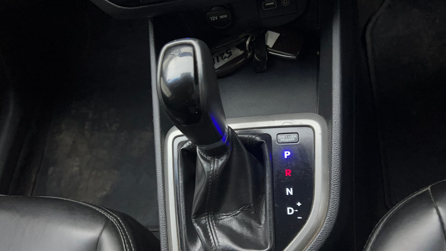 Used 2017 Hyundai Creta 1.6 SX Plus AT Petrol Petrol Automatic interior GEAR  KNOB VIEW
