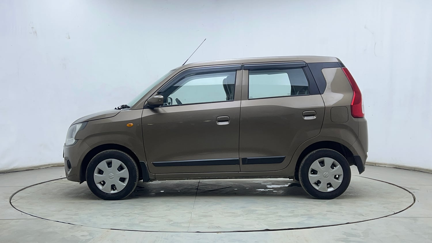 Used 2021 Maruti Suzuki Wagon R 1.0 VXi 1.0 Petrol Manual exterior LEFT SIDE VIEW