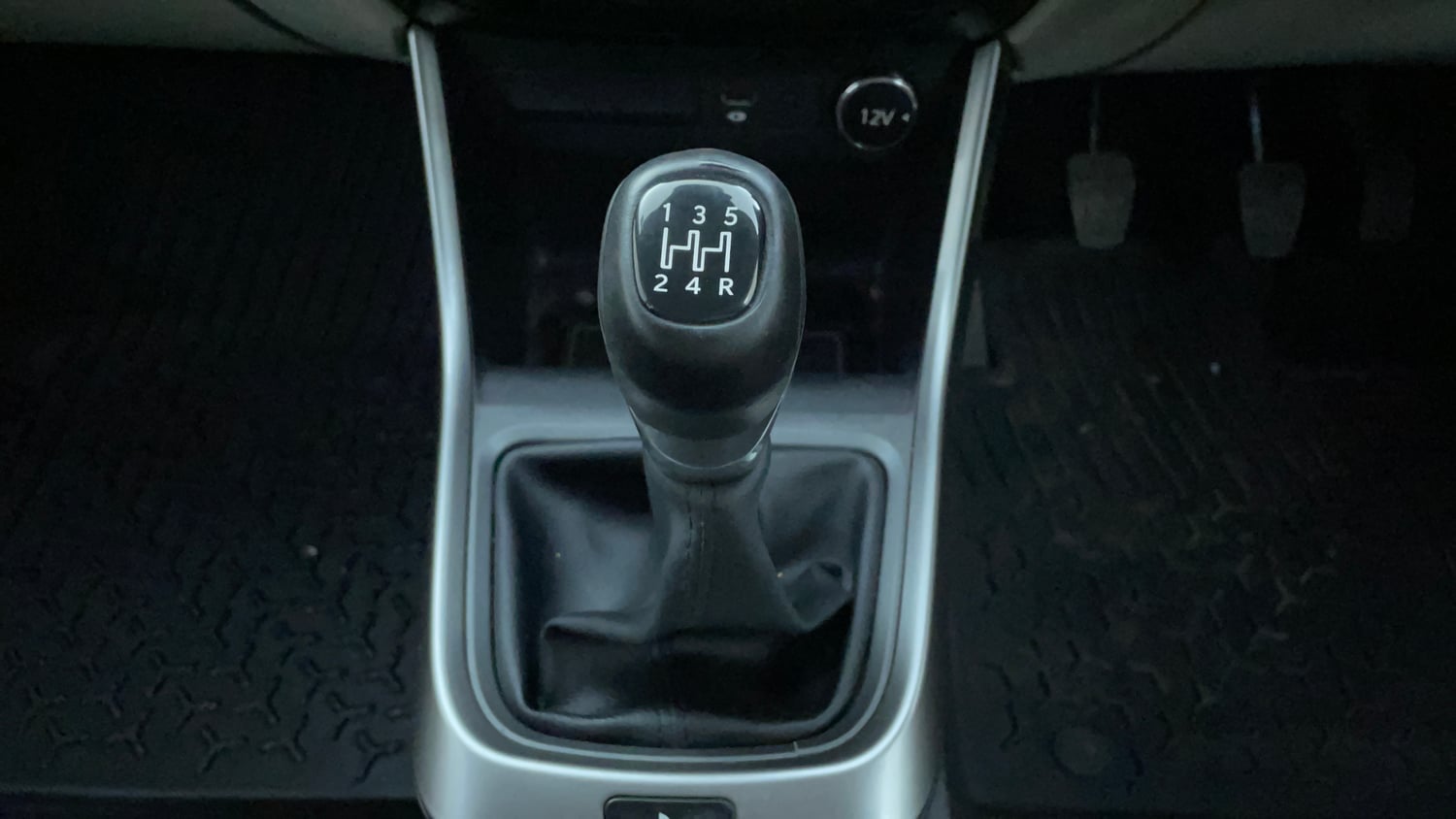 Used 2022 Tata Altroz XZ Plus Petrol Petrol Manual interior GEAR  KNOB VIEW