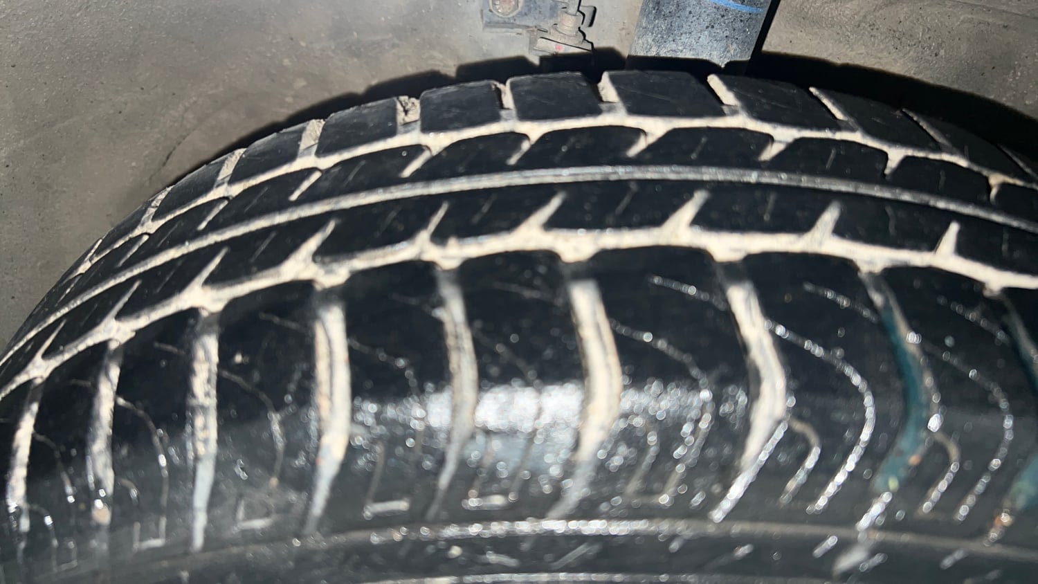 Used 2017 Maruti Suzuki Wagon R VXI Petrol Manual tyres RIGHT FRONT TYRE TREAD VIEW