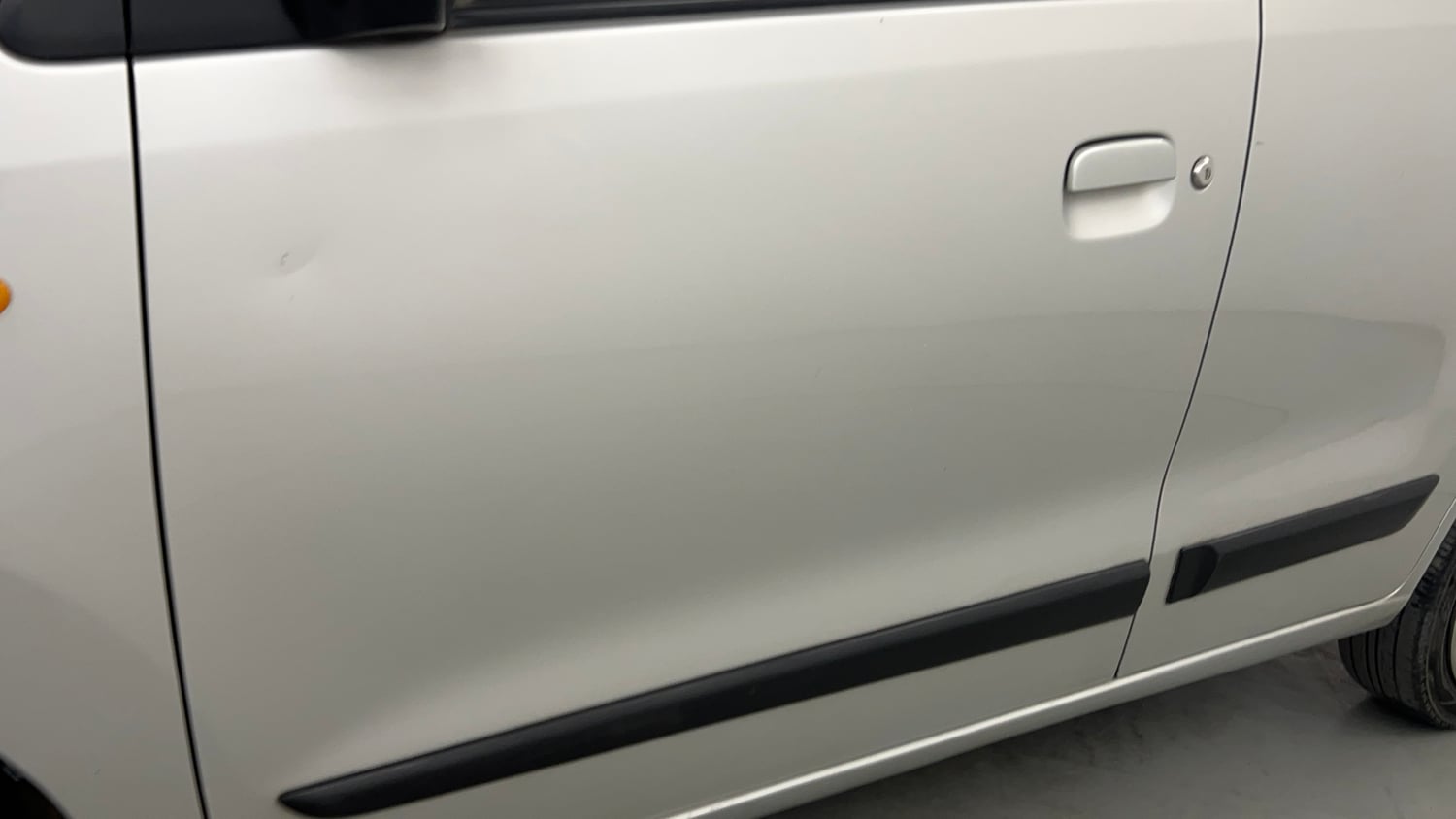 Used 2016 Maruti Suzuki Wagon R VXI Petrol Manual dents MINOR SCRATCH