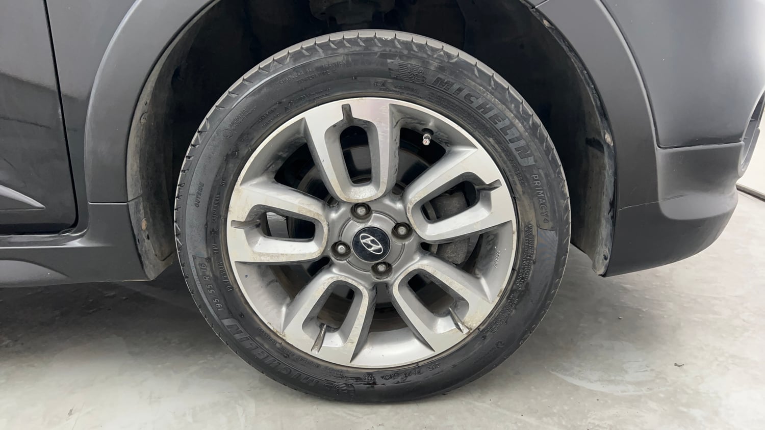 Used 2016 Hyundai i20 Active 1.2 SX Petrol Manual tyres RIGHT FRONT TYRE RIM VIEW
