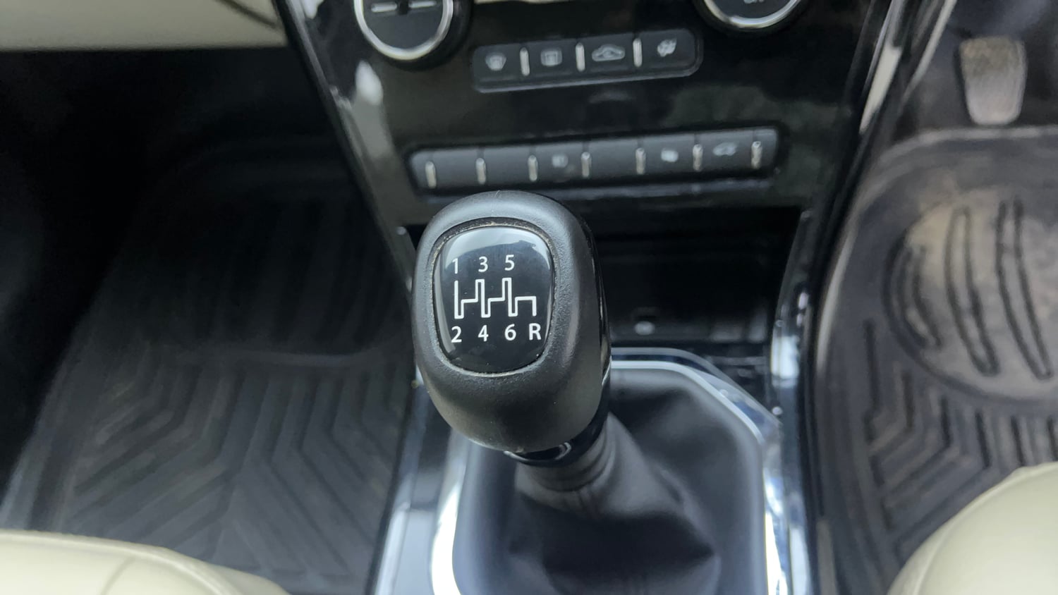 Used 2023 Tata Nexon XZ Plus Diesel Diesel Manual interior GEAR  KNOB VIEW