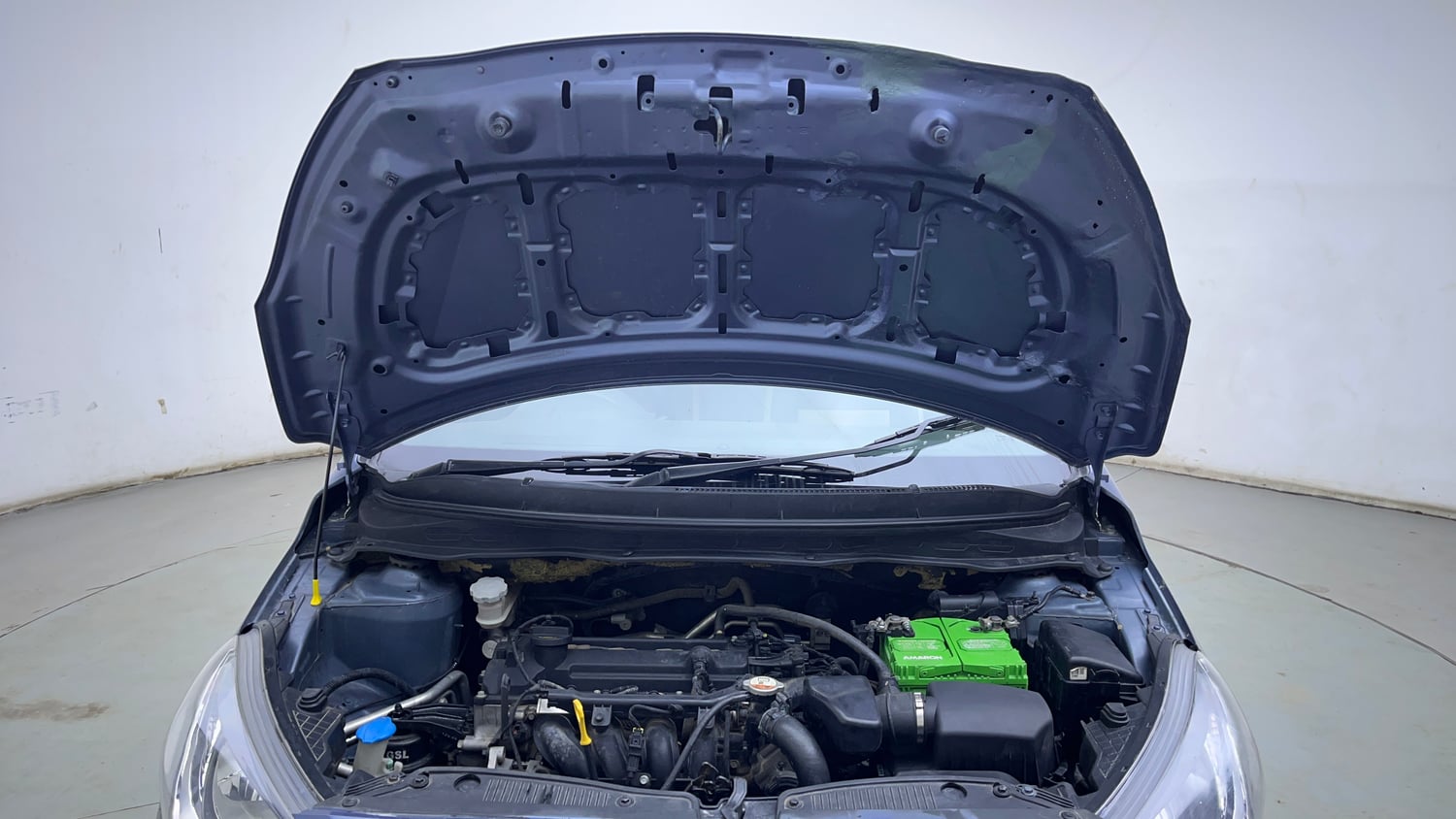 Used 2013 Hyundai i20 Sportz 1.2 Petrol Manual engine ENGINE & BONNET OPEN FRONT VIEW