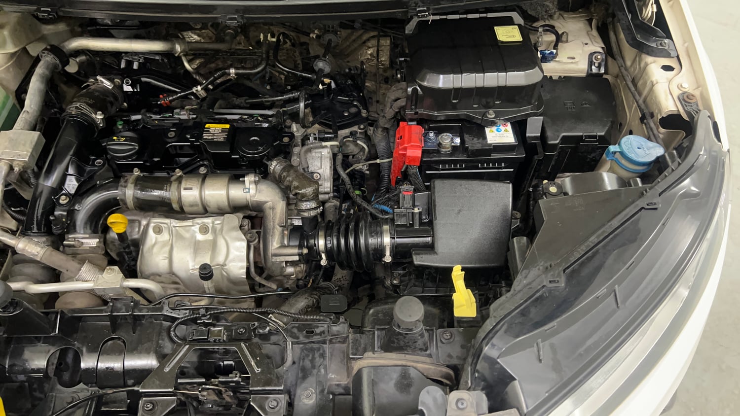 Used 2015 Ford EcoSport Titanium 1.5 TDCi (Opt) Diesel Manual engine ENGINE LEFT SIDE VIEW