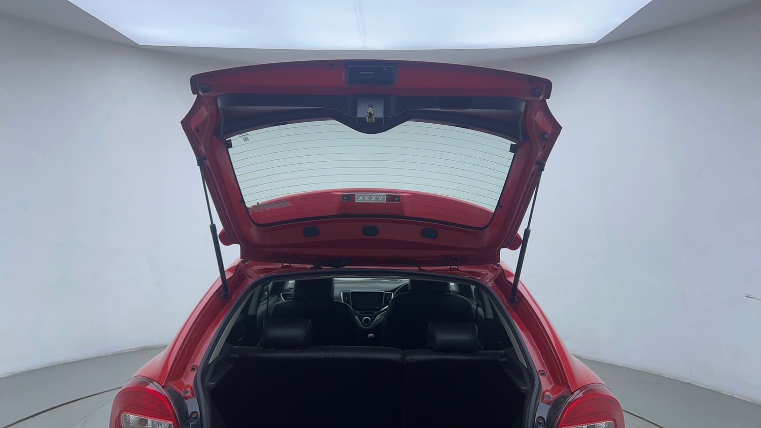 Used 2016 Maruti Suzuki Baleno Alpha 1.2 Petrol Manual interior DICKY DOOR OPEN VIEW