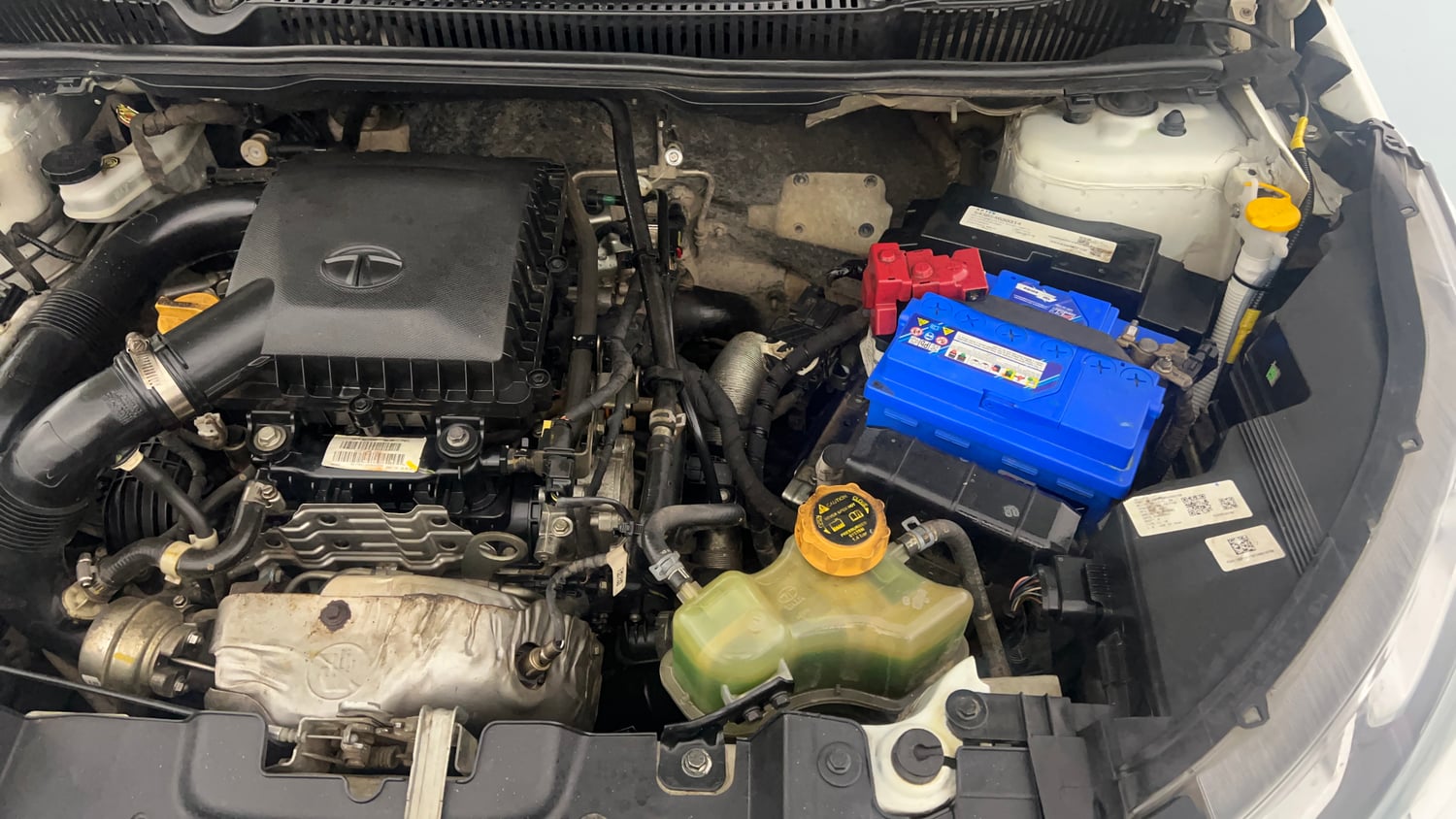 Used 2021 Tata Nexon XZ Plus Petrol Manual engine ENGINE LEFT SIDE VIEW