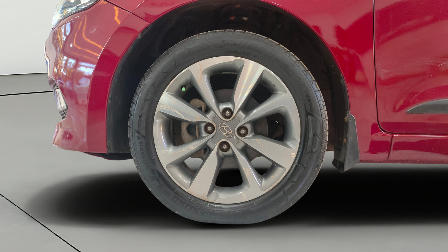 Used 2017 Hyundai Elite i20 Asta 1.2 (O) Petrol Manual tyres LEFT FRONT TYRE RIM VIEW