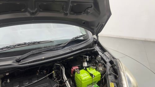 Used 2014 Maruti Suzuki Wagon R LXI CNG Cng Manual engine ENGINE LEFT SIDE HINGE & APRON VIEW