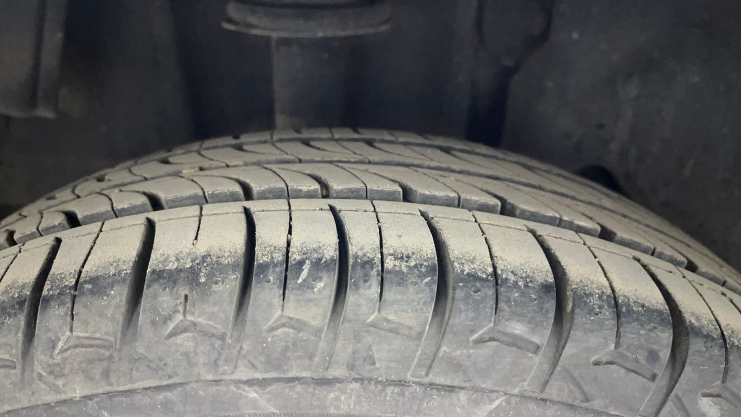 Used 2018 Tata Tiago Revotron XZ Petrol Manual tyres RIGHT REAR TYRE TREAD VIEW