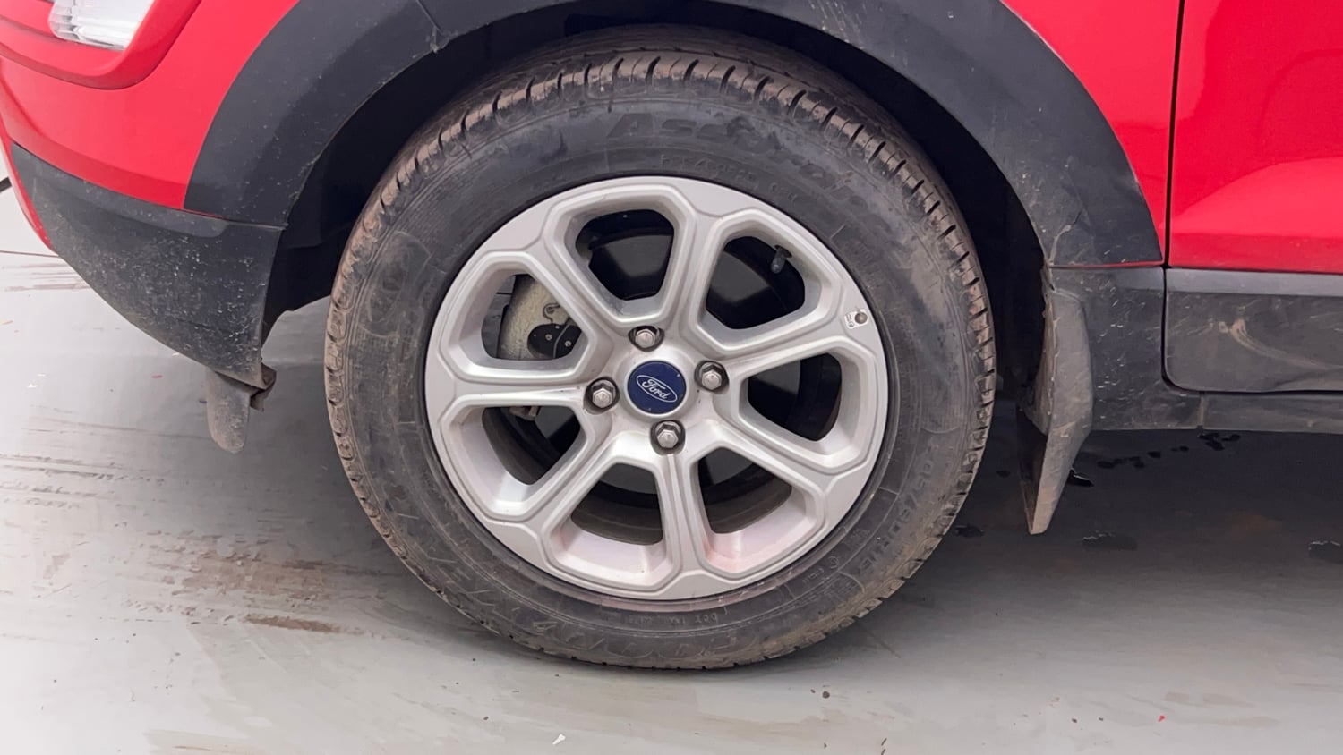 Used 2021 Ford EcoSport Titanium Plus 1.5L Ti-VCT AT Petrol Automatic tyres LEFT FRONT TYRE RIM VIEW