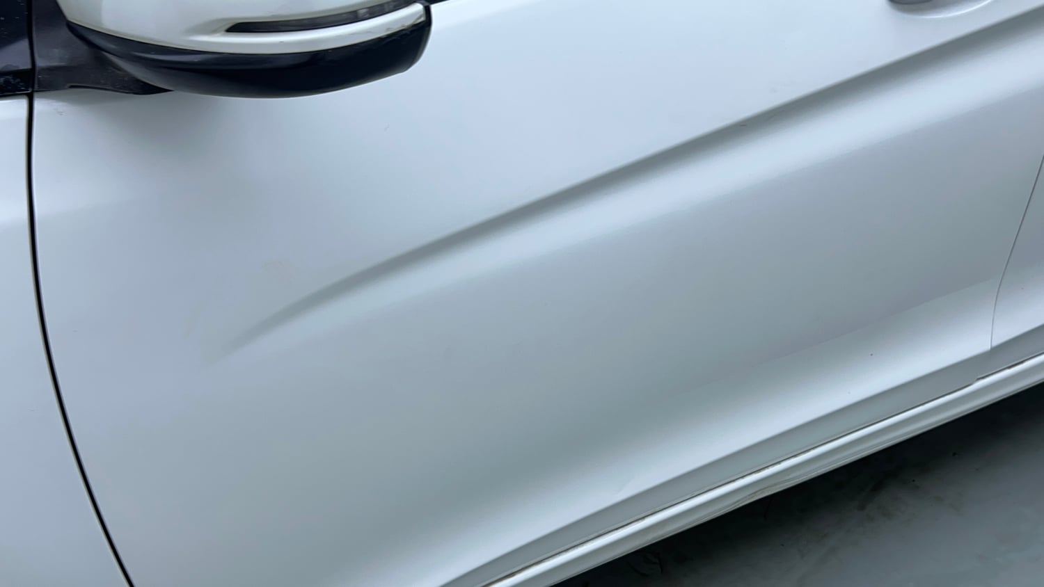 Used 2017 Honda City V Petrol Petrol Manual dents MINOR DENT