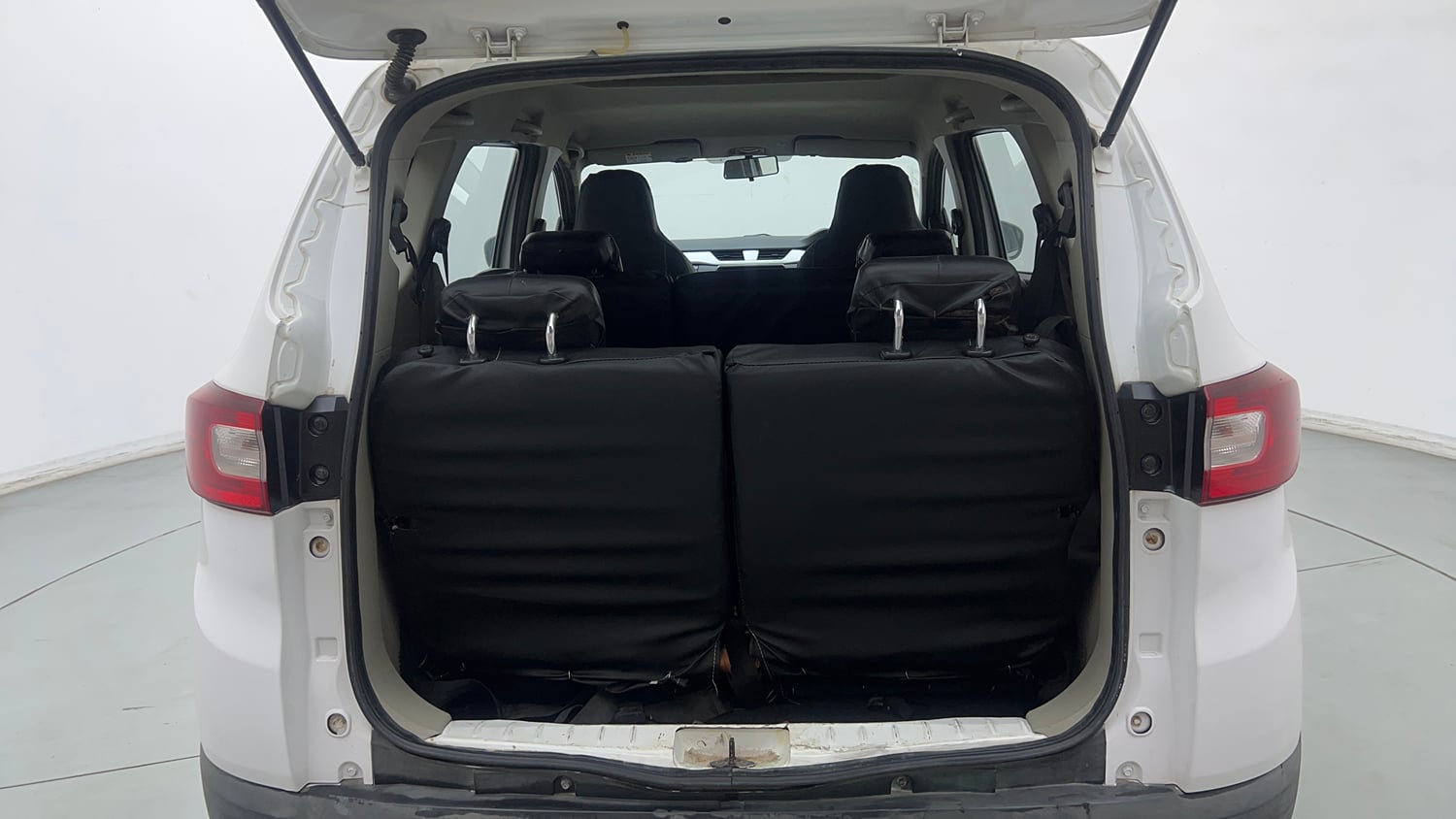 Used 2020 Renault Triber RXZ Petrol Manual interior DICKY INSIDE VIEW