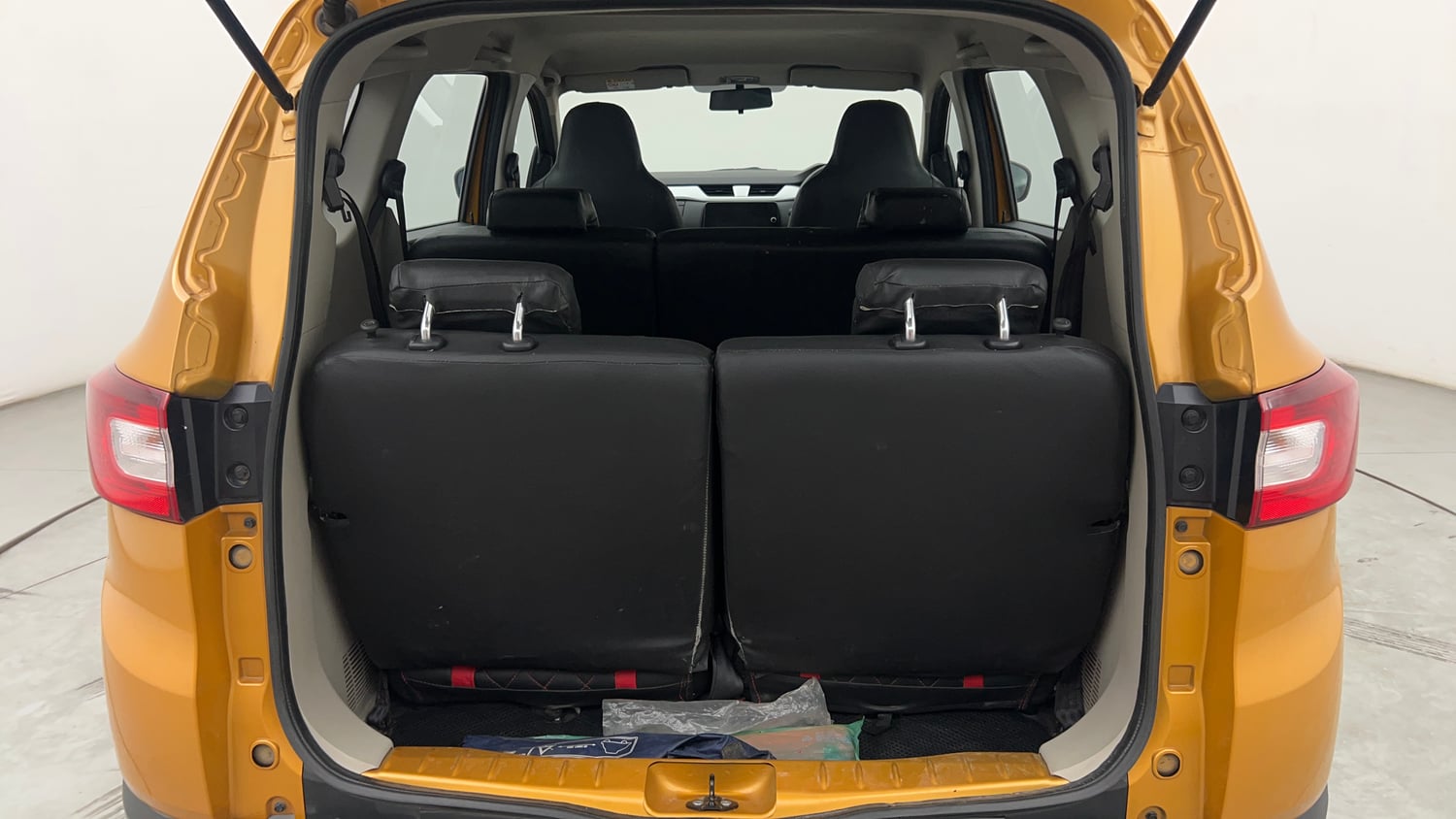 Used 2020 Renault Triber RXZ Petrol Manual interior DICKY INSIDE VIEW