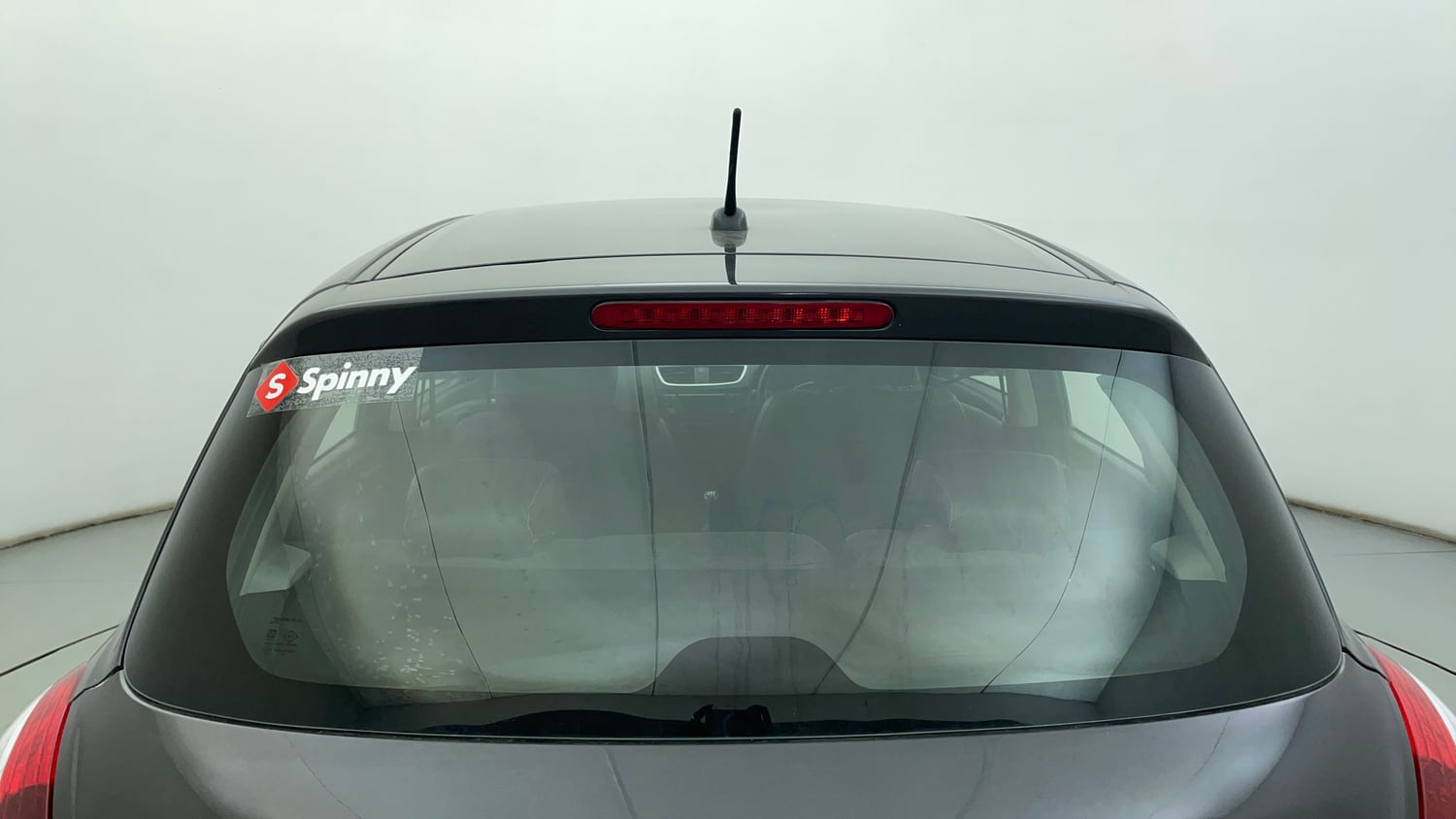Used 2016 Maruti Suzuki Swift Lxi (O) Petrol Manual exterior BACK WINDSHIELD VIEW