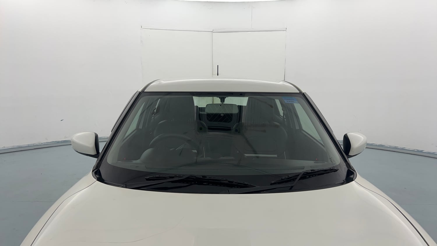 Used 2023 Maruti Suzuki Swift VXi Petrol Manual exterior FRONT WINDSHIELD VIEW