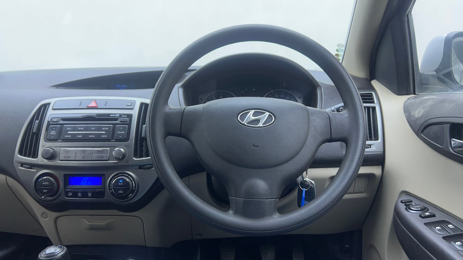Used 2013 Hyundai i20 Magna 1.2 Petrol Manual interior STEERING VIEW