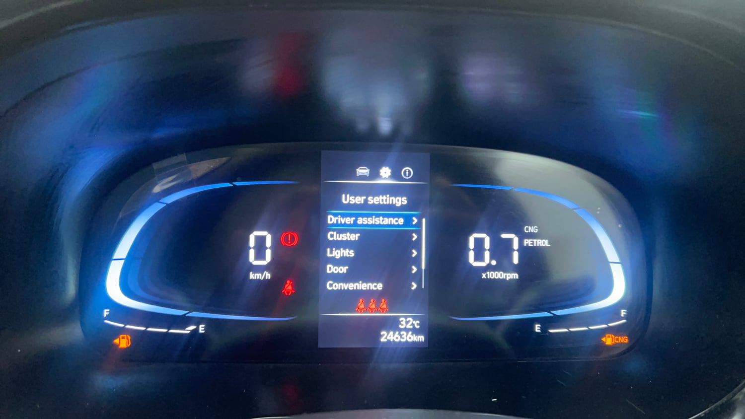 Used 2025 Hyundai Exter SX Tech 1.2 HY-CNG DUO MT Cng Manual interior CLUSTERMETER VIEW