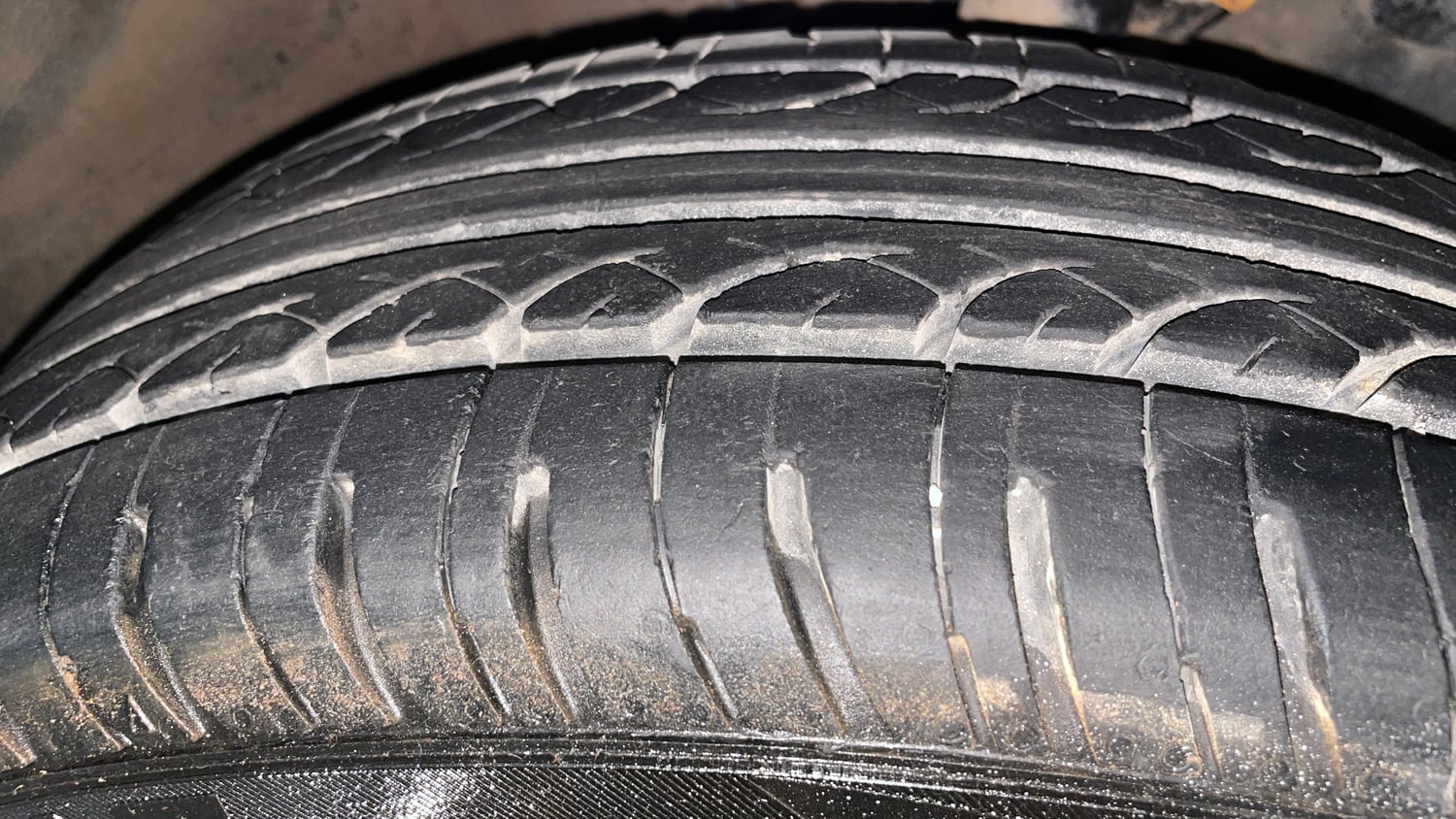 Used 2015 Honda Amaze 1.2 SX i-VTEC Petrol Manual tyres RIGHT FRONT TYRE TREAD VIEW