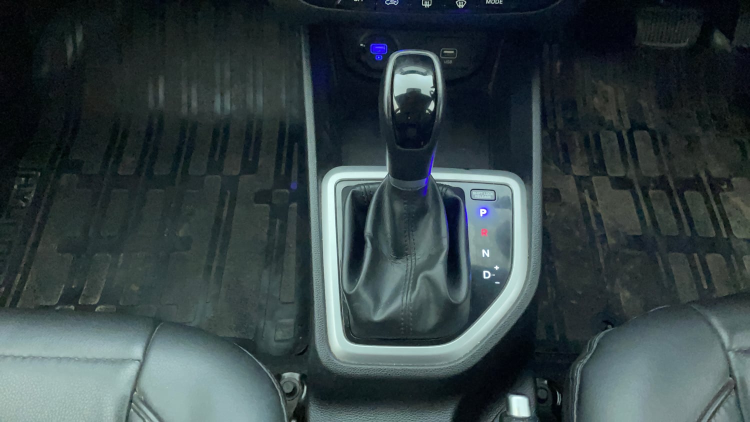 Used 2018 Hyundai Creta SX 1.6 AT Petrol Petrol Automatic interior GEAR  KNOB VIEW