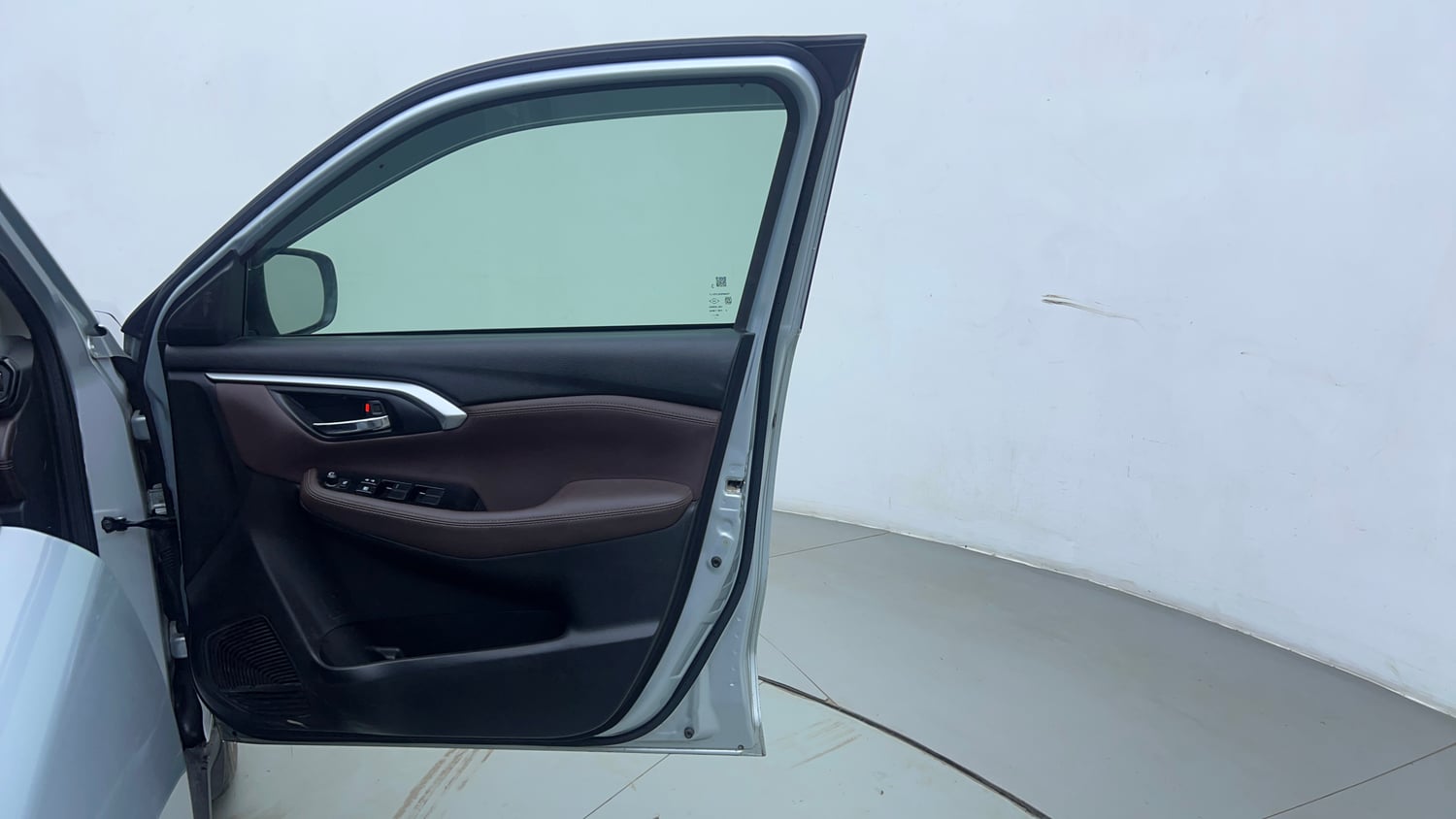 Used 2024 Maruti Suzuki Grand Vitara Alpha Smart Hybrid AT Petrol Automatic interior RIGHT FRONT DOOR OPEN VIEW