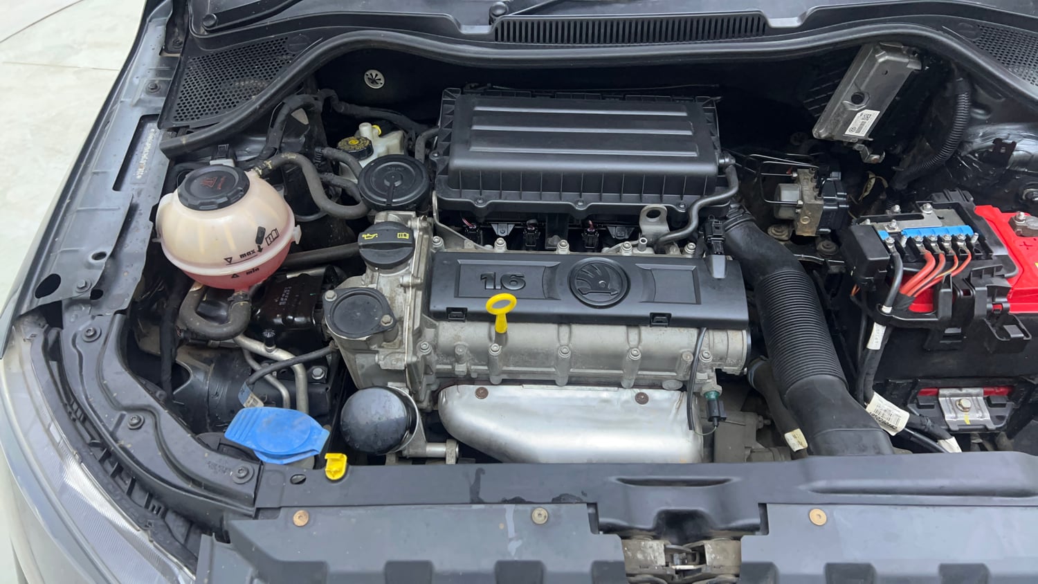 Used 2020 Skoda Rapid Active 1.6 MPI Petrol Manual engine ENGINE RIGHT SIDE VIEW