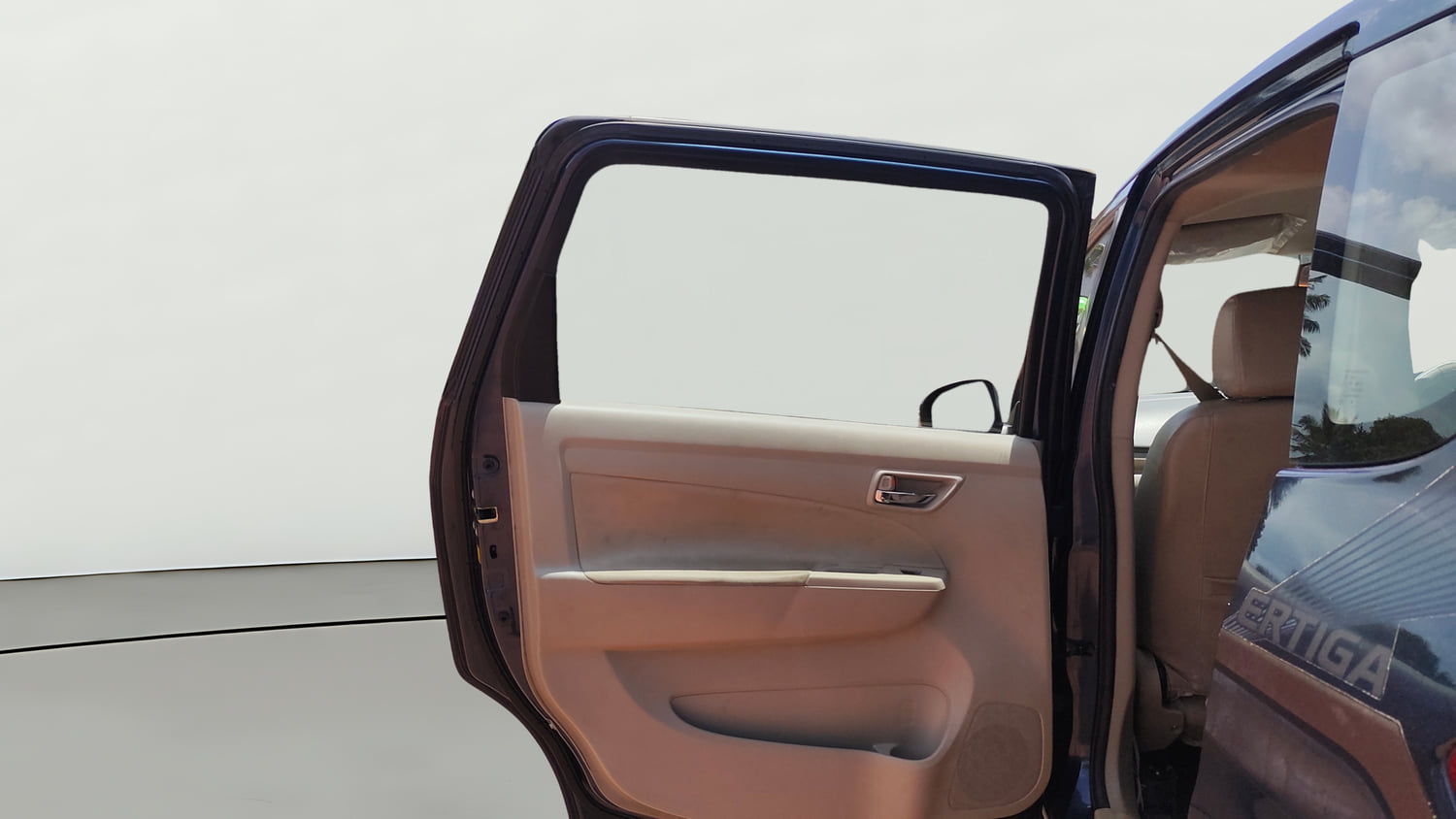 Used 2016 Maruti Suzuki Ertiga VXI Petrol Manual interior LEFT REAR DOOR OPEN VIEW