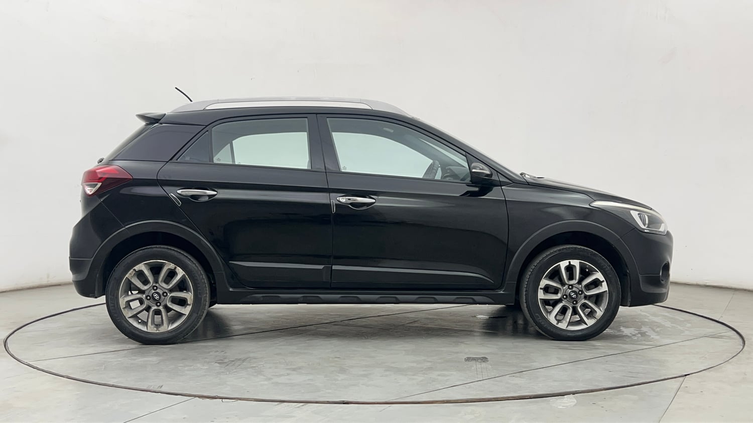 Used 2016 Hyundai i20 Active 1.2 SX Petrol Manual exterior RIGHT SIDE VIEW