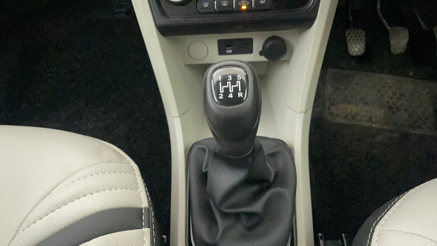 Used 2023 Tata Tiago XZ Plus Petrol Manual interior GEAR  KNOB VIEW