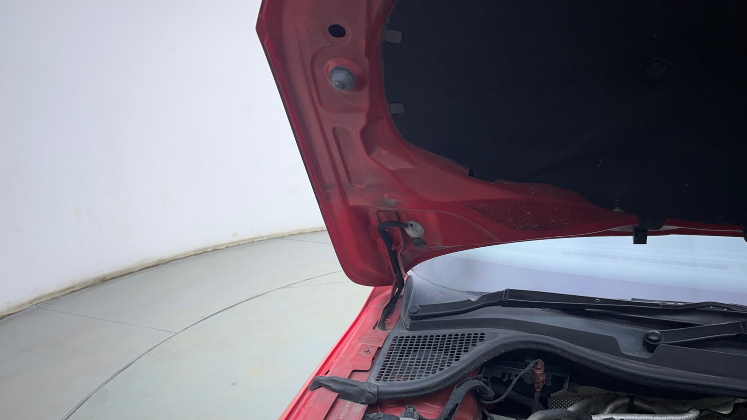 Used 2021 Skoda Rapid Style Petrol Manual engine ENGINE RIGHT SIDE HINGE & APRON VIEW