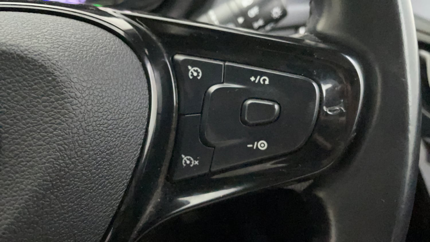 Used 2023 Tata Nexon XZA Plus LUXS Red Dark Edition Petrol Automatic top_features Cruise control