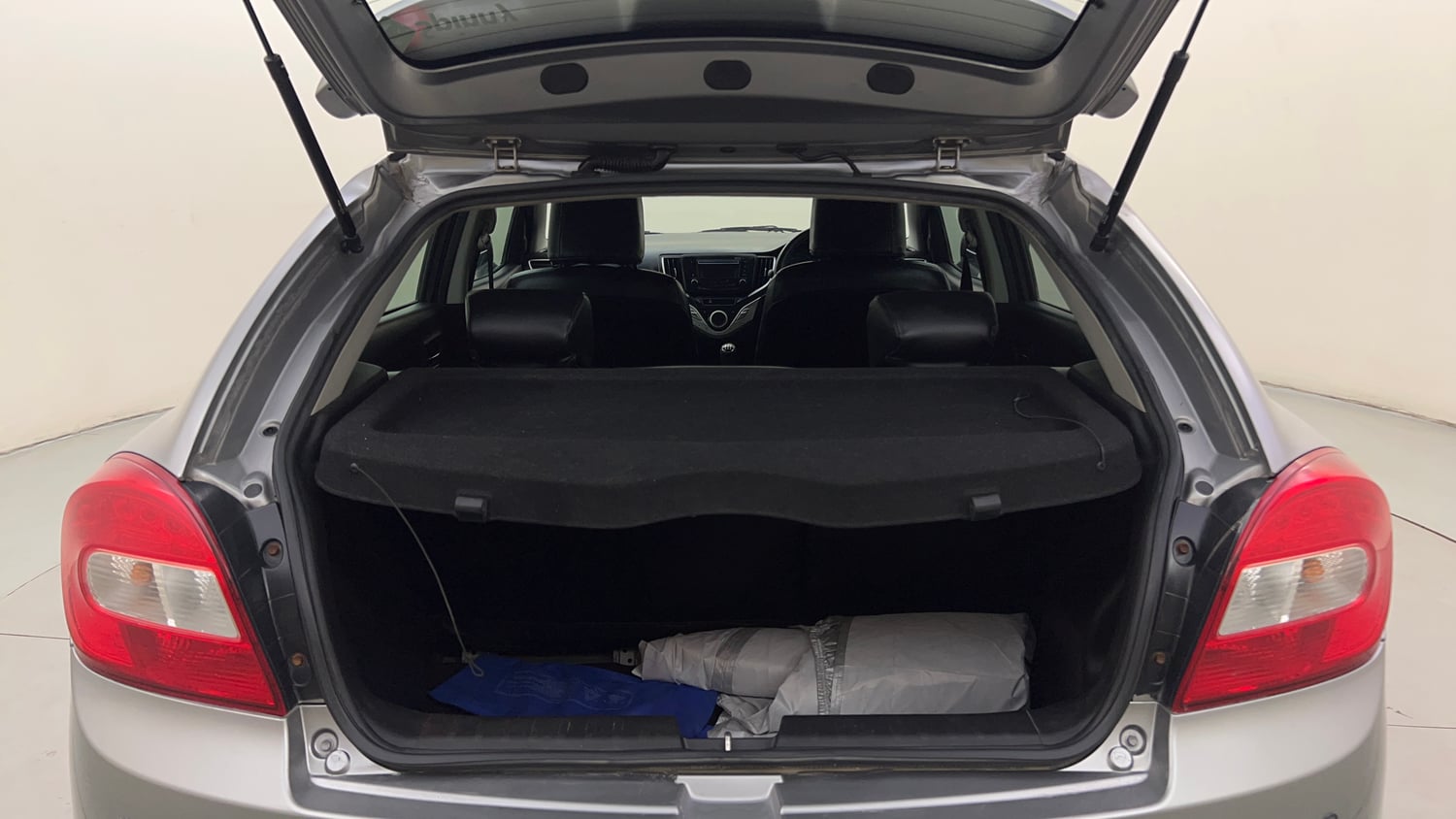 Used 2017 Maruti Suzuki Baleno Zeta 1.2 Petrol Manual interior DICKY INSIDE VIEW