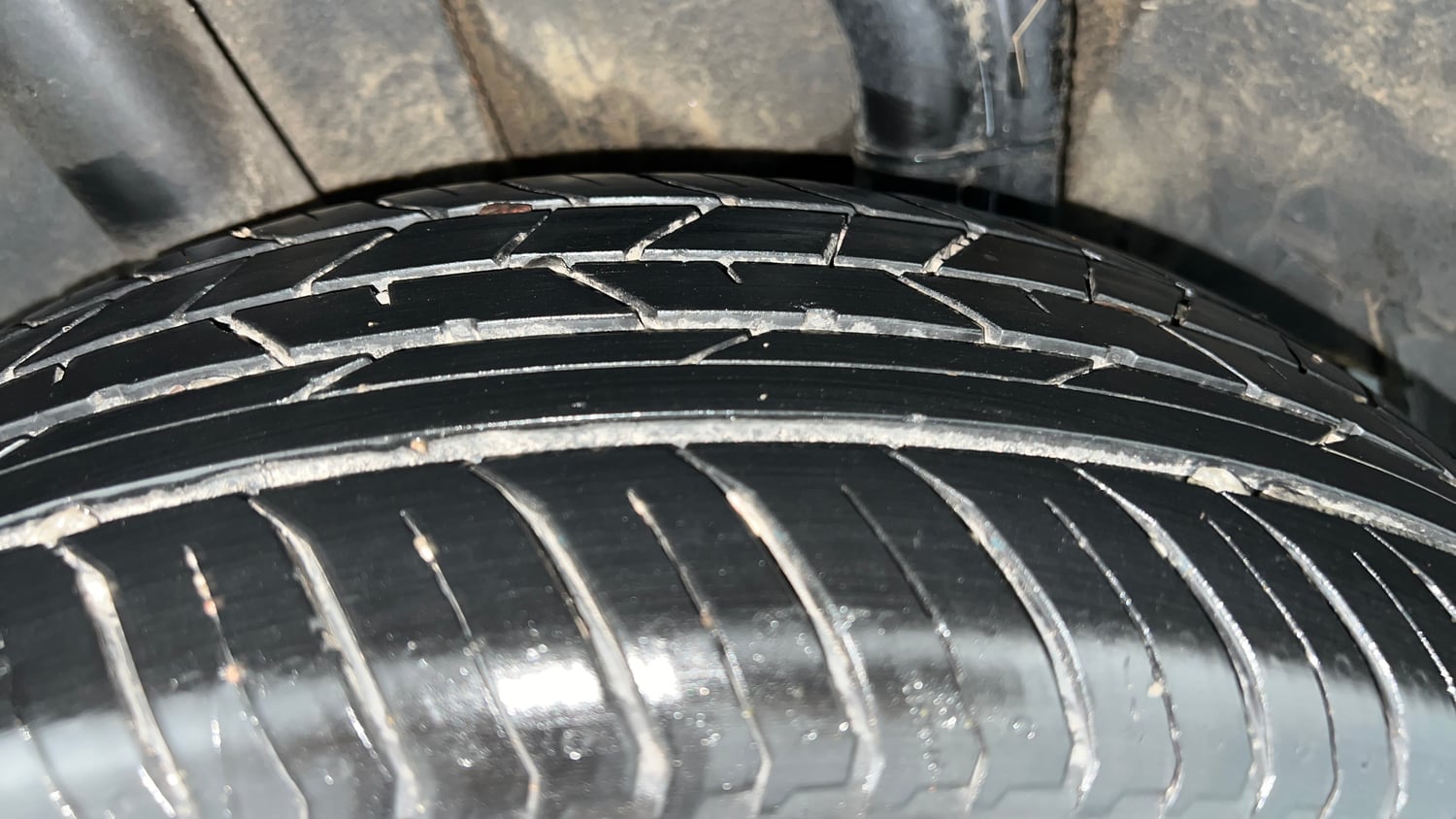Used 2024 Nissan Magnite XL Petrol Manual tyres RIGHT REAR TYRE TREAD VIEW