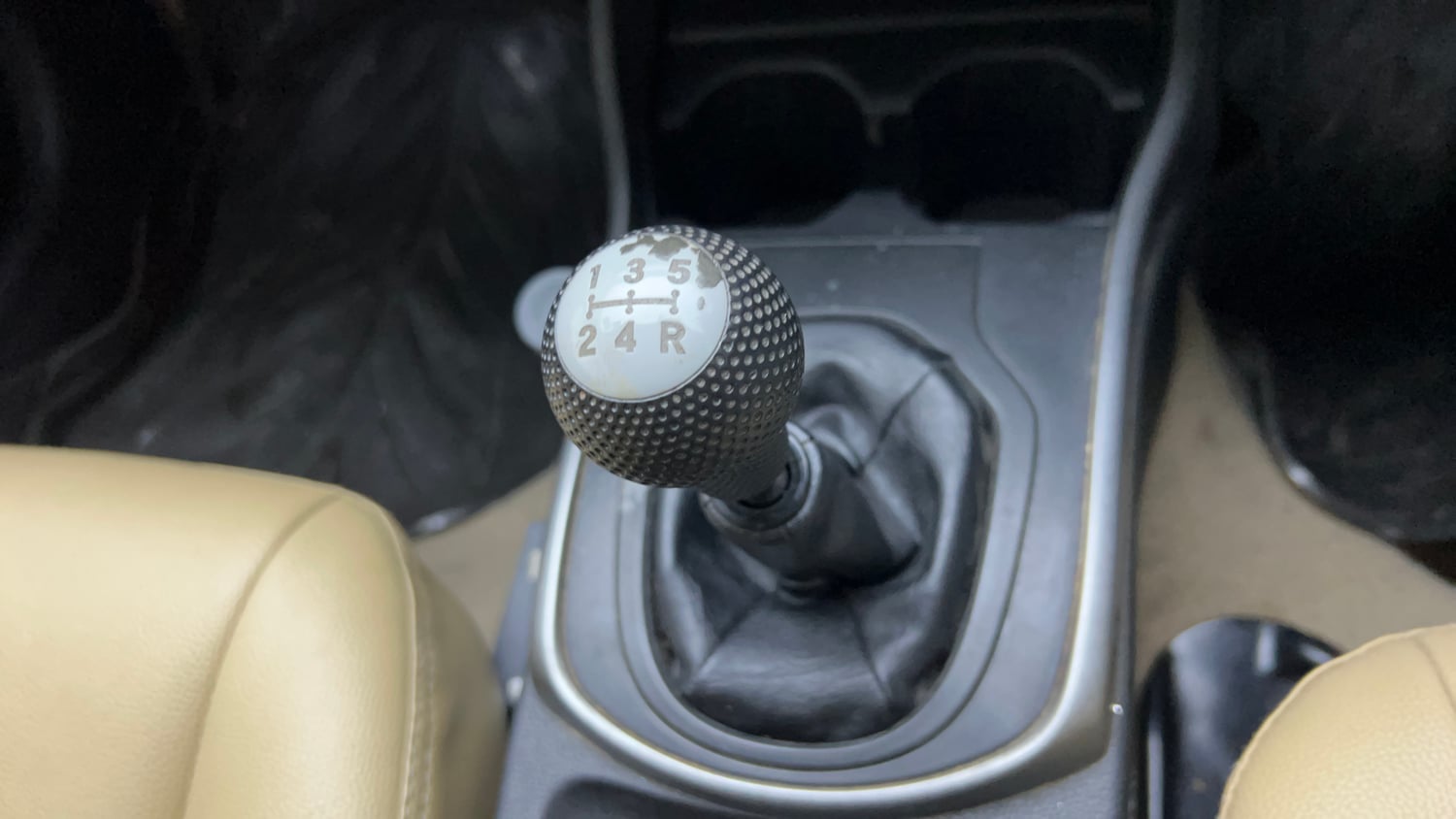 Used 2016 Honda City V Petrol Manual interior GEAR  KNOB VIEW