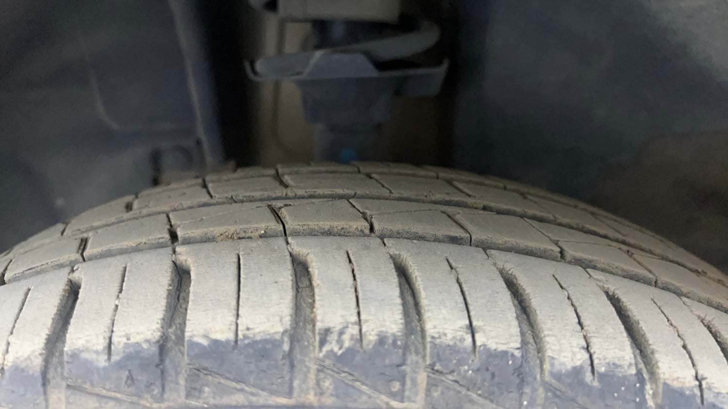 Used 2023 Renault Kwid CLIMBER AMT Petrol Automatic tyres LEFT FRONT TYRE TREAD VIEW