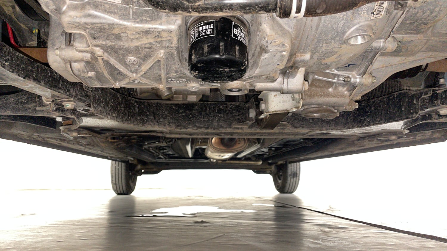 Used 2026 Renault Triber Evolution Petrol Manual extra FRONT LEFT UNDERBODY VIEW